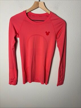 Disney x Lululemon *Swiftly Tech Long-Sleeve Shirt 2.0 Hip Length Lip Gloss